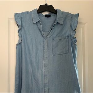 Ruffle sleeve chambray top